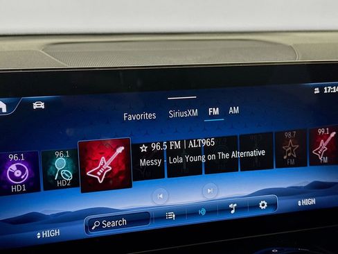 Used 2025 Mercedes-Benz GLB 250 GLB 250 image 15