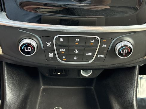 Used 2023 Chevrolet Traverse LS w/ Safety Package FWD image 26