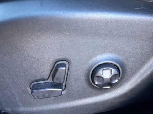 Used 2014 Jeep Cherokee Latitude w/ Comfort/Convenience Group image 36