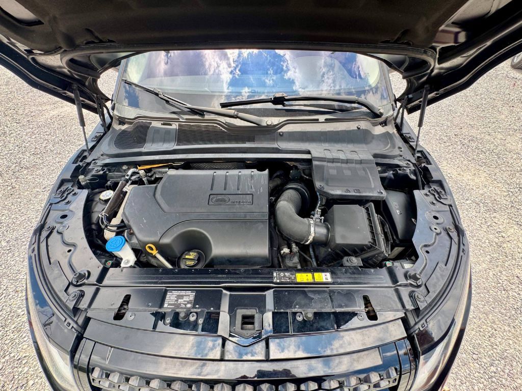 Used 2019 Land Rover Range Rover Evoque SE AWD/4WD image 13