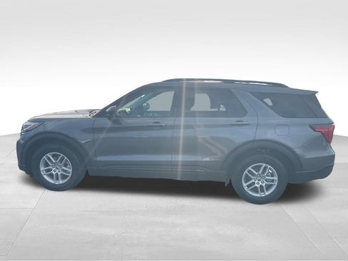 New 2026 Ford Explorer Active w/ Active Comfort Package RWD image 2