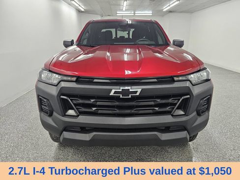 Used 2023 Chevrolet Colorado W/T w/ WT Convenience Package II AWD/4WD image 2
