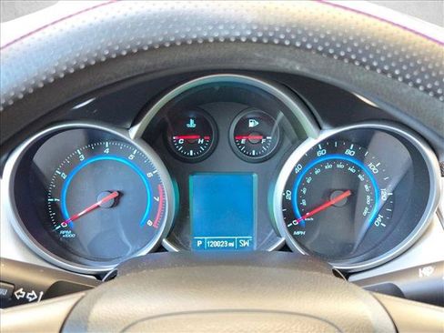 Used 2015 Chevrolet Cruze LS FWD image 13