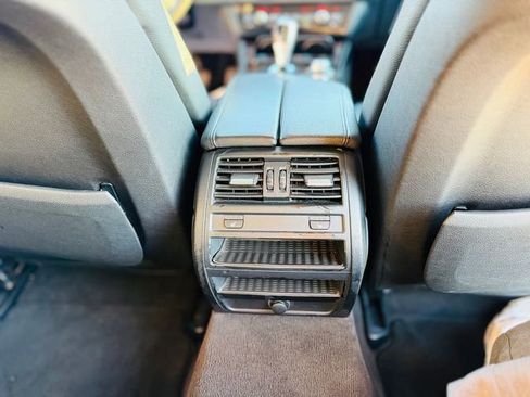 Used 2011 BMW 535i xDrive Sedan image 36