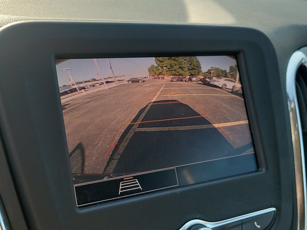 Used 2024 Chevrolet Equinox LT FWD image 31