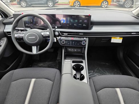 New 2025 Hyundai Sonata SEL image 17