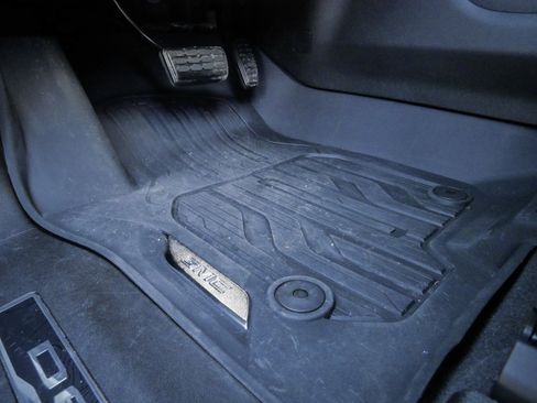 Used 2026 GMC Yukon Denali Ultimate image 17