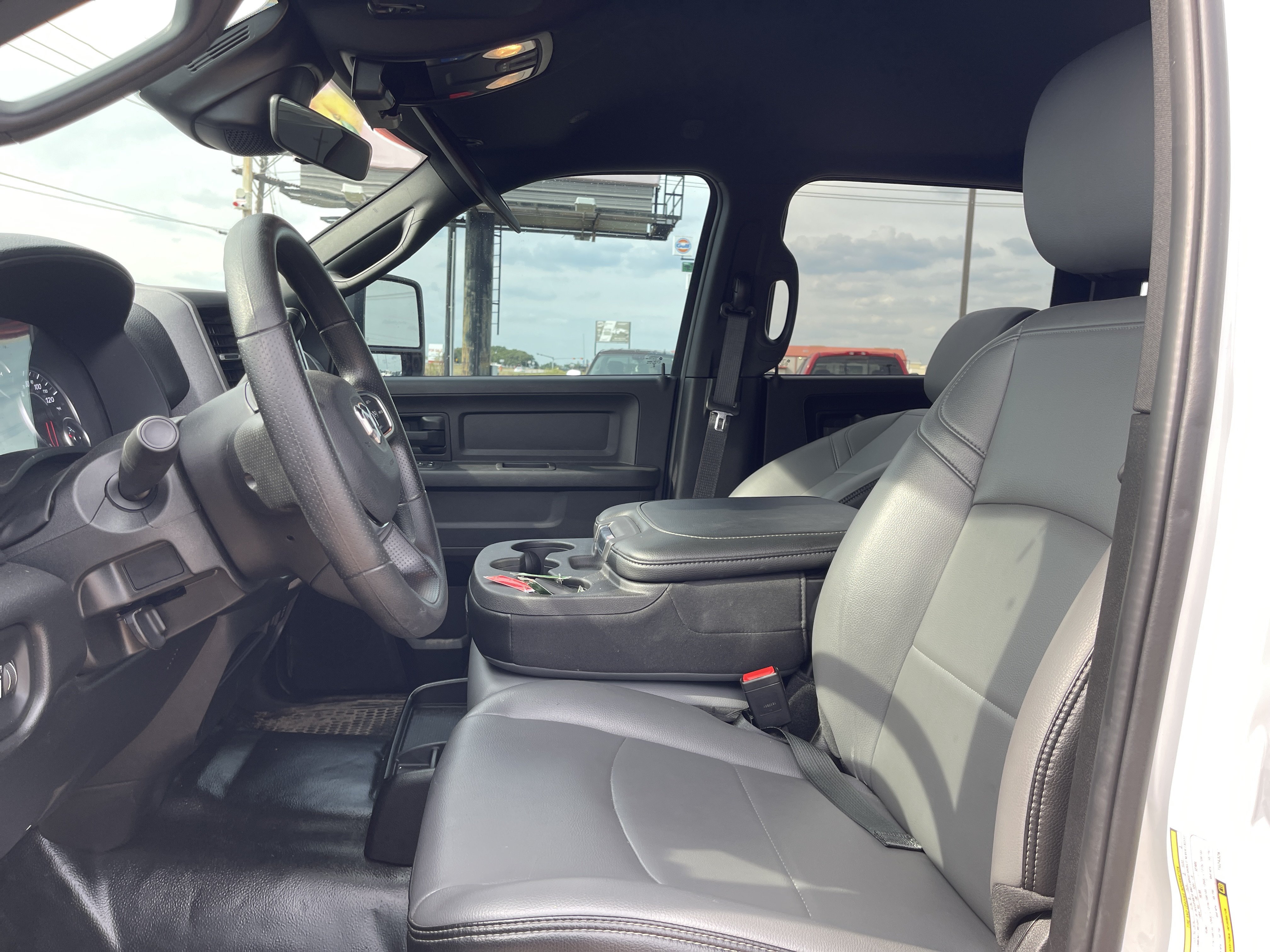 Used 2026 RAM 2500 Tradesman w/ Chrome Appearance Group AWD/4WD image 35