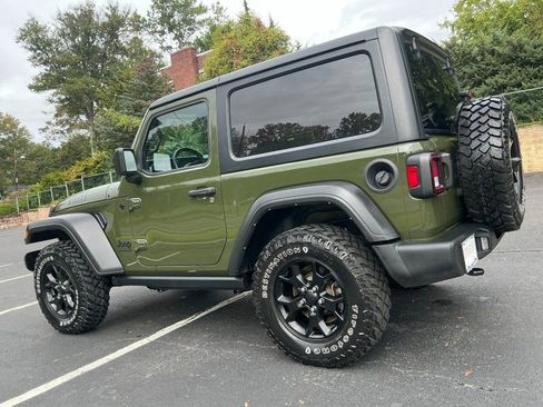 Used 2022 Jeep Wrangler Sport image 7