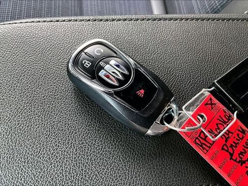 Used 2024 Buick Envista Preferred w/ Convenience I Package image 32