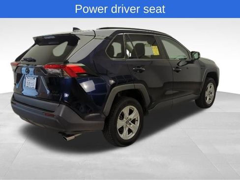 Used 2020 Toyota RAV4 XLE w/ Convenience Package image 7