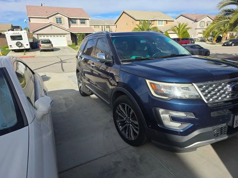Used 2017 Ford Explorer Platinum image 20