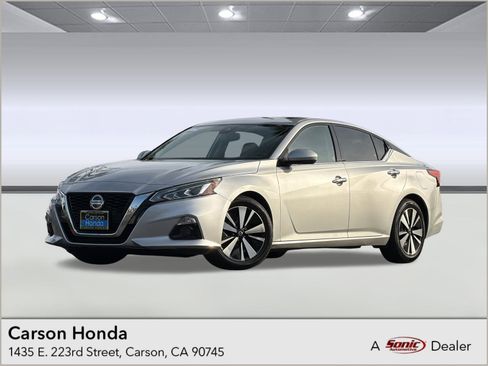 Used 2019 Nissan Altima 2.5 SV image 1
