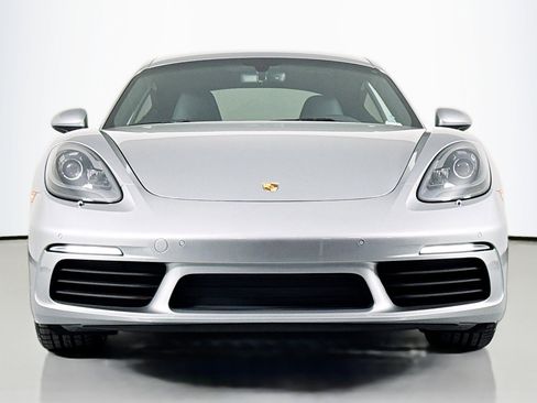 Used 2021 Porsche 718 Cayman image 2