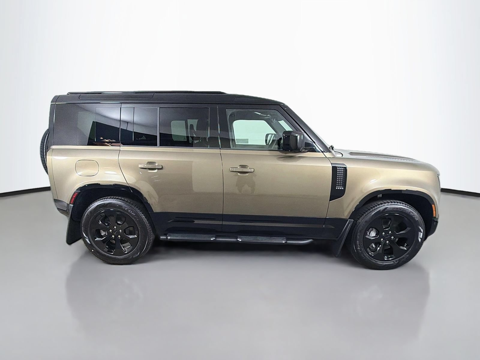 New 2026 Land Rover Defender 110 X-Dynamic SE AWD/4WD image 6