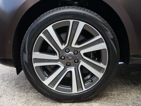 Used 2023 Land Rover Range Rover SV AWD/4WD image 38