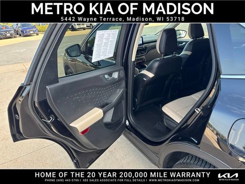 Used 2020 Ford Escape Titanium AWD/4WD image 28