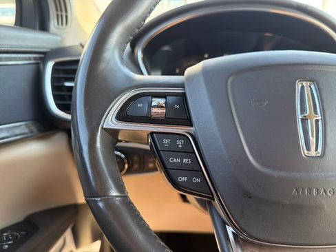 Used 2019 Lincoln Nautilus Select AWD/4WD image 14