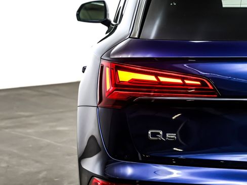 Used 2025 Audi Q5 2.0T Premium w/ Convenience Plus Package image 16