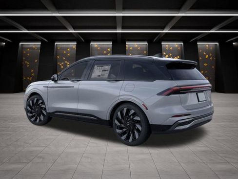 New 2026 Lincoln Nautilus Reserve w/ Jet Appearance Package image 4