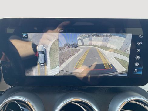 Used 2022 Mercedes-Benz GLC 43 AMG 4MATIC image 24