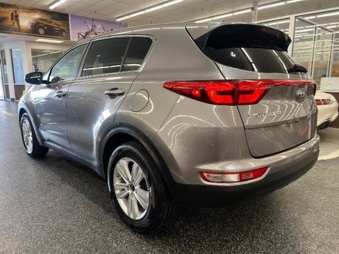 Used 2019 Kia Sportage LX FWD image 4