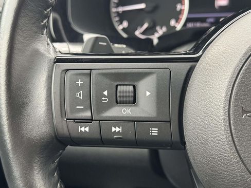 Used 2022 Nissan Pathfinder SV AWD/4WD image 25