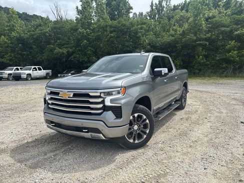 New 2026 Chevrolet Silverado 1500 High Country w/ Technology Package AWD/4WD image 10