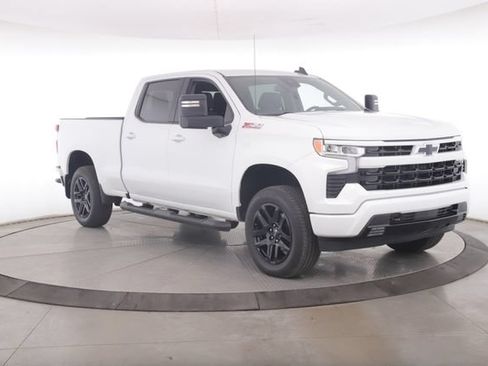 Used 2023 Chevrolet Silverado 1500 RST w/ True North Edition Plus AWD/4WD image 2
