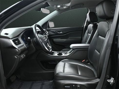 Used 2023 GMC Acadia SLT image 11