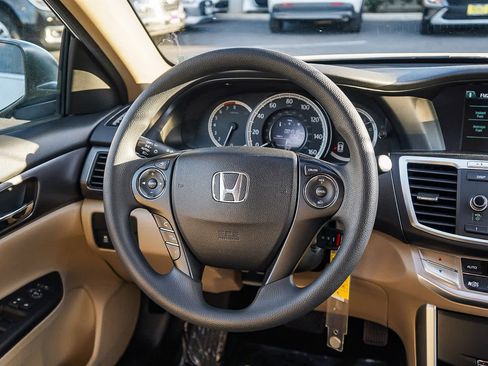 Used 2013 Honda Accord LX image 18