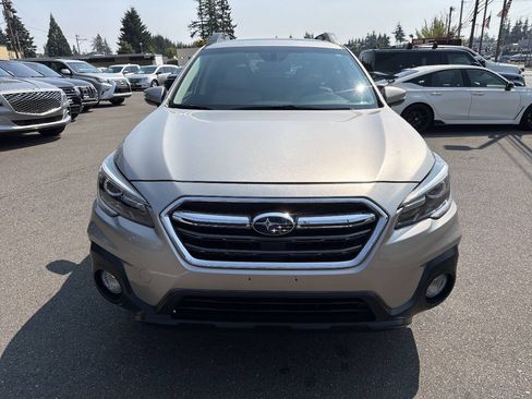 Used 2018 Subaru Outback 2.5i Limited AWD/4WD image 12