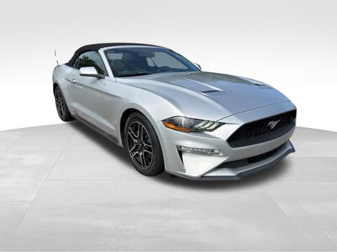 Used 2018 Ford Mustang Premium RWD image 8