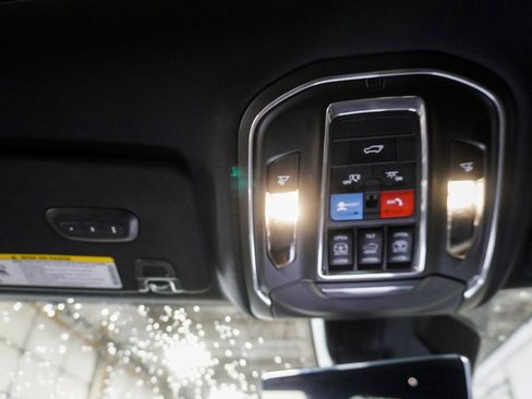 Used 2024 Jeep Grand Cherokee Limited w/ Luxury Tech Group II image 33