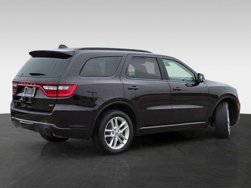 Used 2024 Dodge Durango GT image 5
