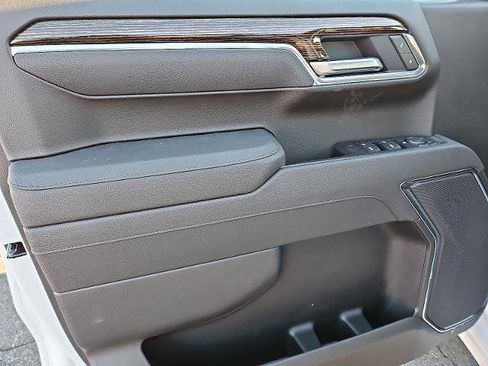 New 2026 GMC Sierra 1500 Elevation image 10