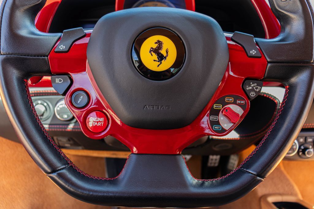 Used 2013 Ferrari 458 Italia Coupe RWD image 42