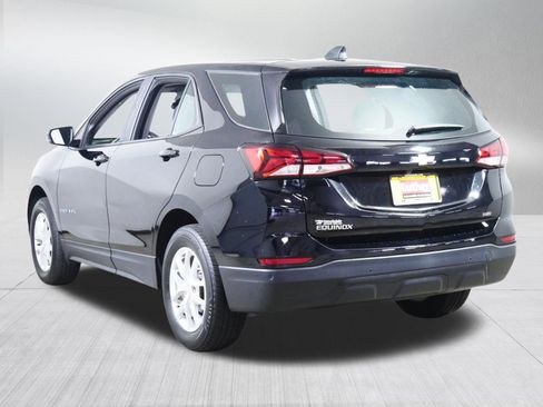 Used 2023 Chevrolet Equinox LS w/ Driver Confidence II Package AWD/4WD image 5