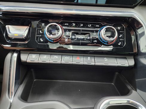 Used 2024 GMC Sierra 2500 Denali w/ Denali Reserve Package image 57