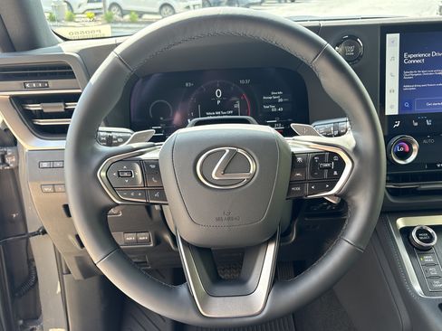 Certified 2026 Lexus GX 550 AWD/4WD image 18