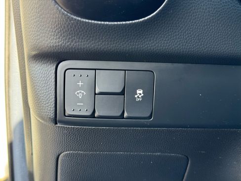 Used 2015 Kia Soul + image 22