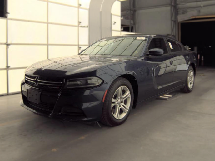 Used 2015 Dodge Charger SE RWD image 1
