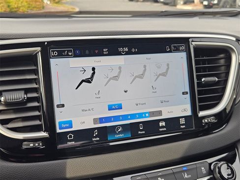 New 2026 Chrysler Voyager LX image 22