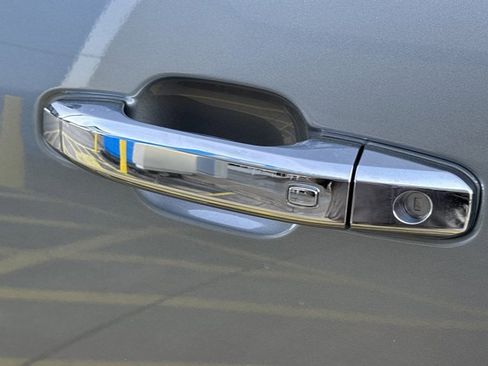 Used 2025 GMC Sierra 3500 Denali Ultimate image 18