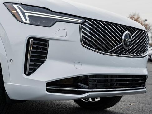 New 2026 Volvo XC90 B6 Plus w/ Protection Package Premier image 13