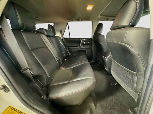 Used 2021 Toyota 4Runner TRD Off-Road Premium w/ Moonroof Package AWD/4WD image 34