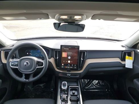 New 2026 Volvo XC60 B5 Plus w/ Protection Package Premier image 22