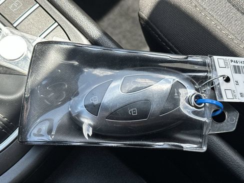 Used 2025 Hyundai Kona SEL FWD image 34