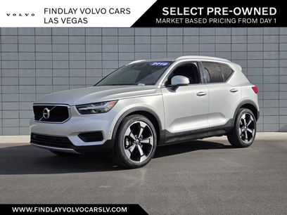 Used 2019 Volvo XC40 T5 Momentum