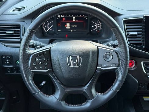Used 2023 Honda Passport TrailSport image 19